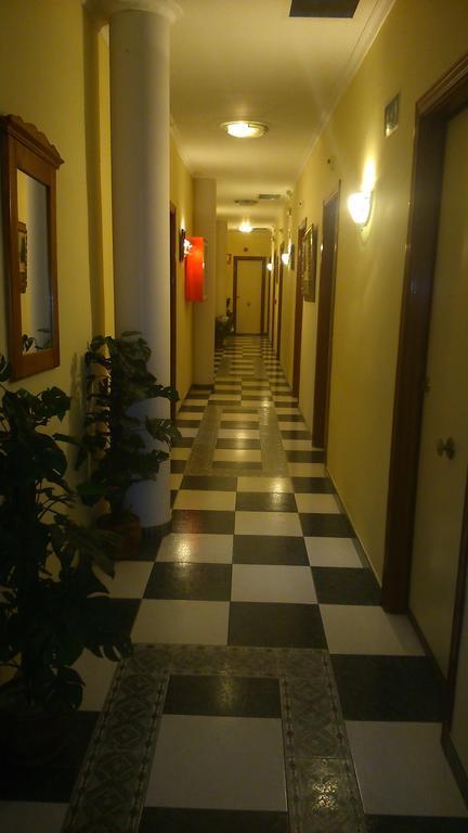 Hostal El Camionero Burguillos Del Cerro Zimmer foto